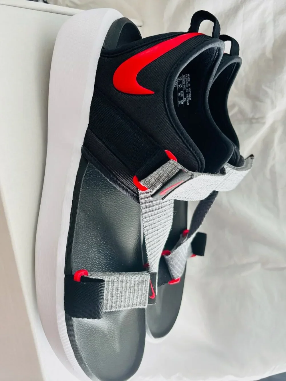 Nike Canyon Men's Sport Sandals Gray Black Red Size 12 Adjustable Comfort